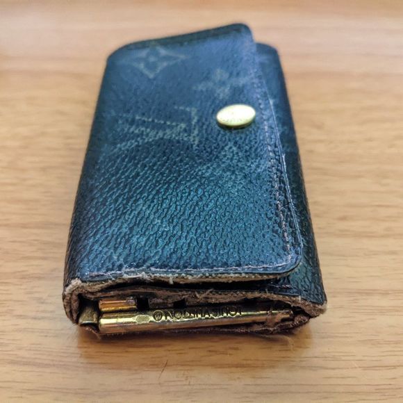 Louis Vuitton Monogram Key Holder/Wallet #1166💥PRICE DROP💥 - Picture 3 of 9